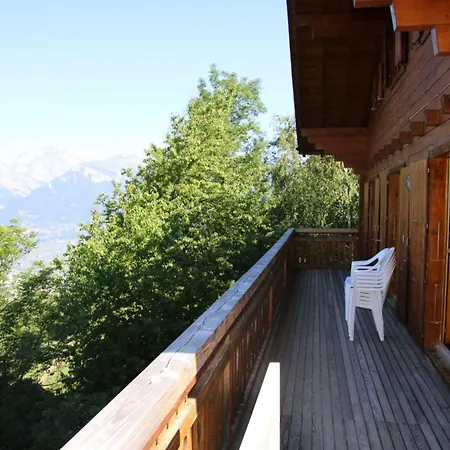 Near Le Bouvere Waterpark Alpesi faház